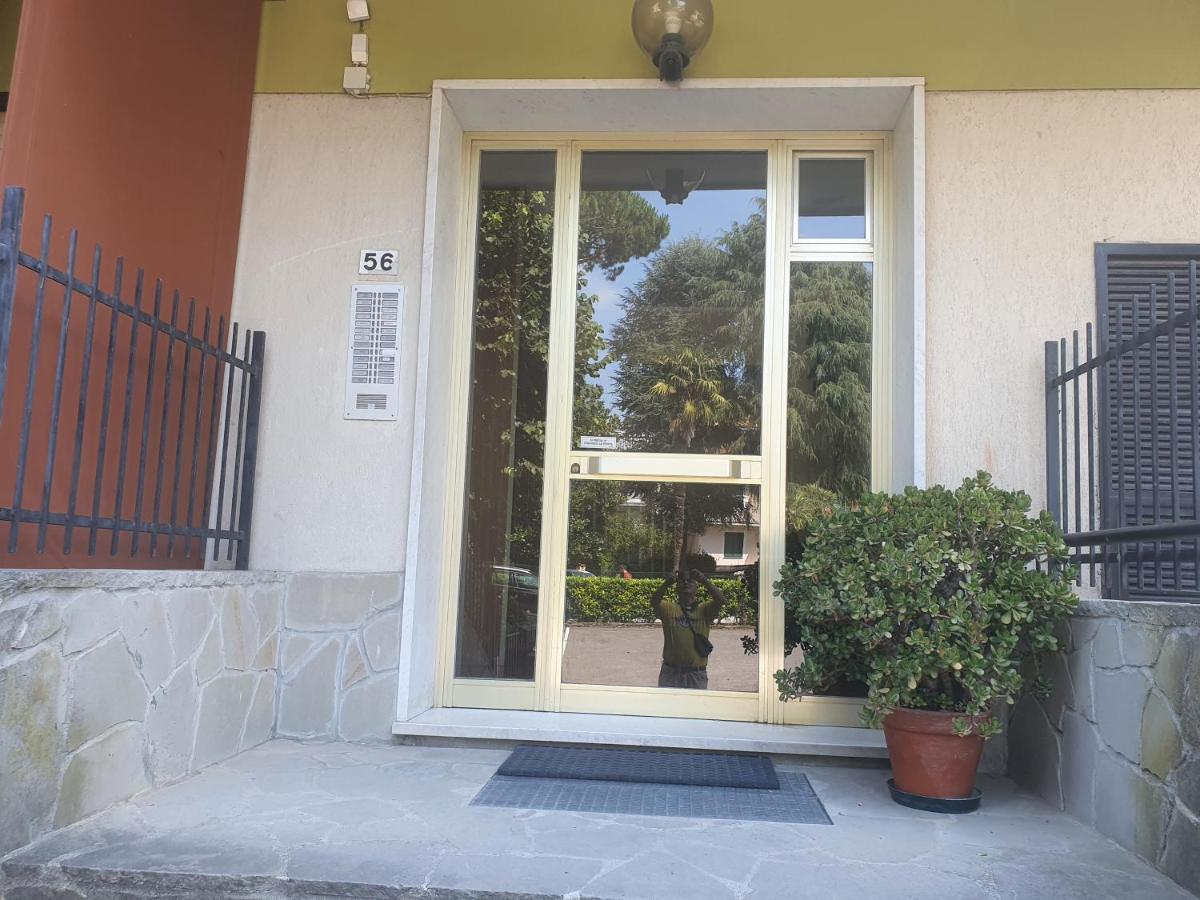 Rapallo Close To Golf Executive With Balcony Eksteriør billede